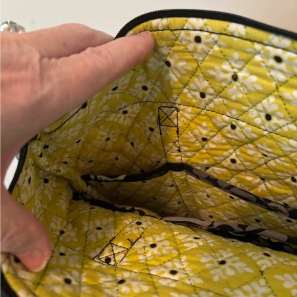 Vera Bradley Yellow & Black tote bag. - Picture 9 of 9